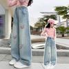 Jeans Casual da Bambina con Ricamo a Cuore, Vestibilità Rilassata