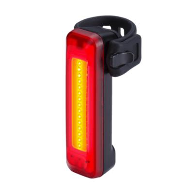 Luz trasera BBB negra con señal gratuita para bicicleta, luz trasera de 50 lúmenes y carga USB