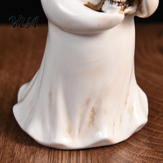 Unique Halloween Party Supplies Ghost Figurine with Skull, Resin Statue for Tabletop Decor, Indoor Seasonal Decor Retro Gothic Ornament Home