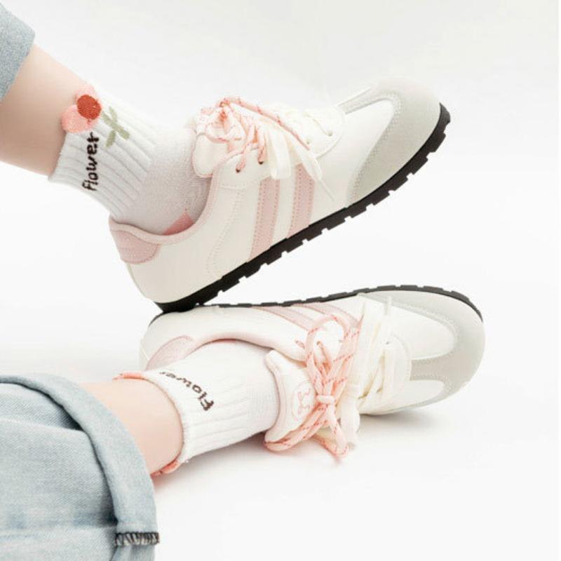 Uformelle flate sko Koreansk stil Mote Damesko Allsidige fritidssko Nisjedesign Hvite sko