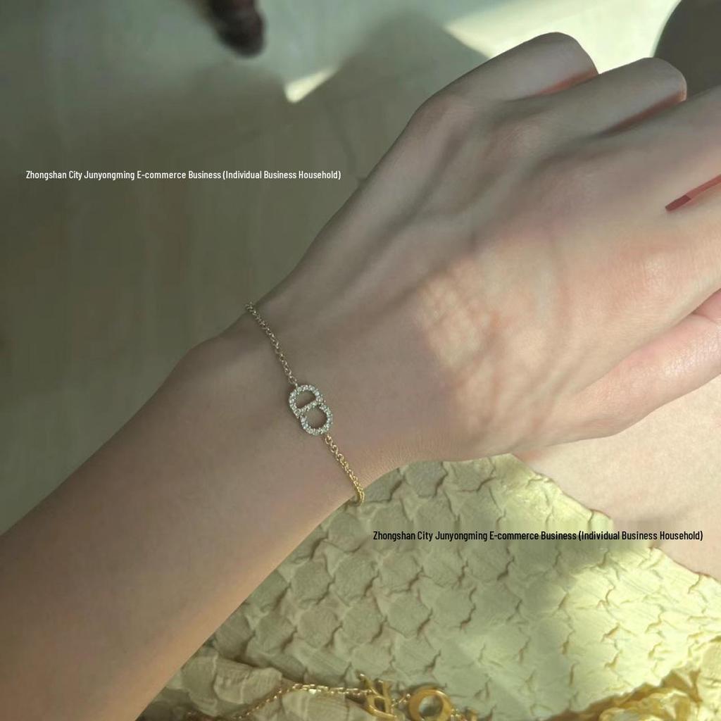 Women's Minimalist Diamond-Inlaid Letter Bracelet - Versatile Daily Wear Jewelry