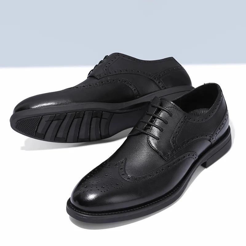 Classic British Gentleman Leather Shoes Carved Floral Brogue Casual Rear Heel Small Cloth Label Fashionable Men's Shoes