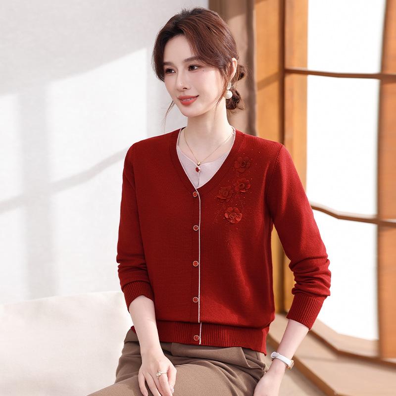Elegant Spring Knit Top for Middle-Aged Women: New 2026 Style for Moms