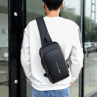 Sac bandoulière homme Antivol Serrure à combinaison Sac de moto Mode de rue Sac homme Sac d'épaule décontracté et sportif Sac de poitrine pour vélo