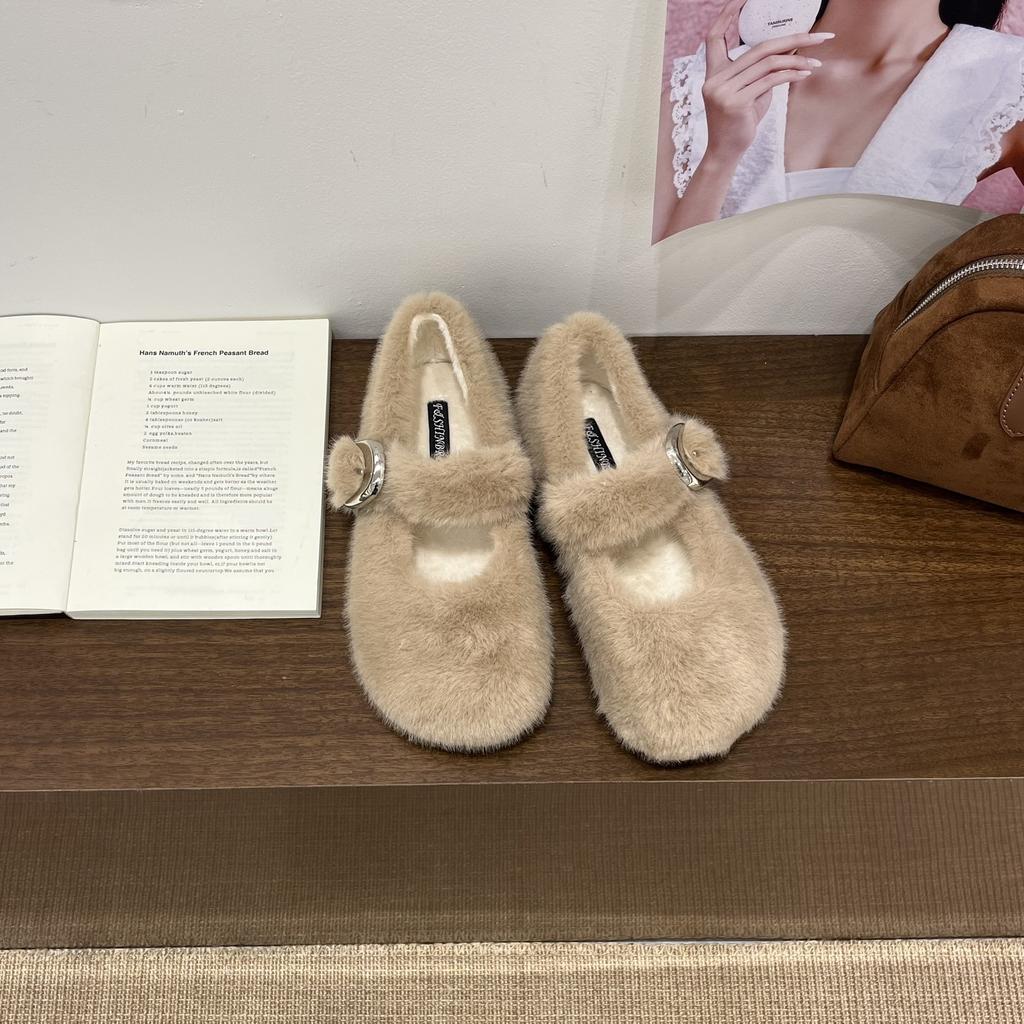 Inner Heightening Retro Fluffy Shoes Single Shoes Women's 2025 Autumn and Winter New with Skirt Velvet Mary Jane Shoes