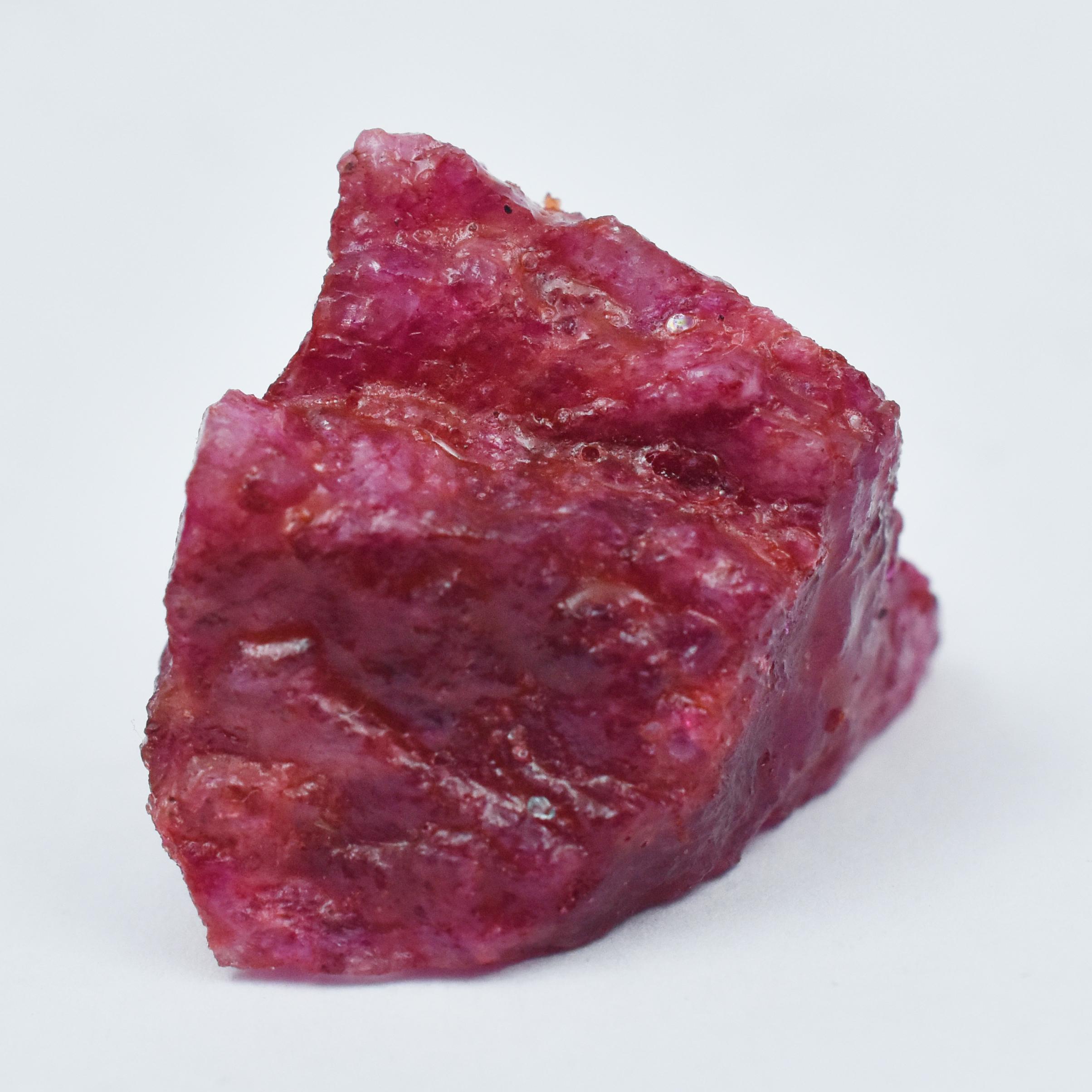 

Natural Red Ruby 31.4ct Rough Certified Loose Gemstone 21.5 mm approx червоний