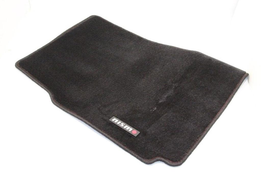 Nismo Floor Mats for Nissan Skyline R33 Series 4WD and Stagea C34 Series 4WD Nismo Logo (Manual Transmission) (with Plate) 74902-RNR35