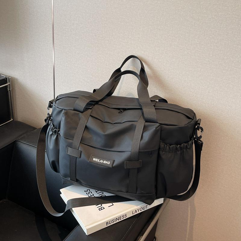 

Large capacity business trip short trip bag shoulder messenger bag new wet and dry separation sports fitness bag чёрный