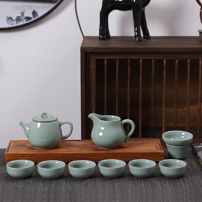 Chinese Yixing Shi Piao Teapot 10-Piece Tea Set