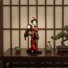 Japanische Geisha-Puppe Aufwendige Handwerkskunst Traditionelle Figur Sammlerstück