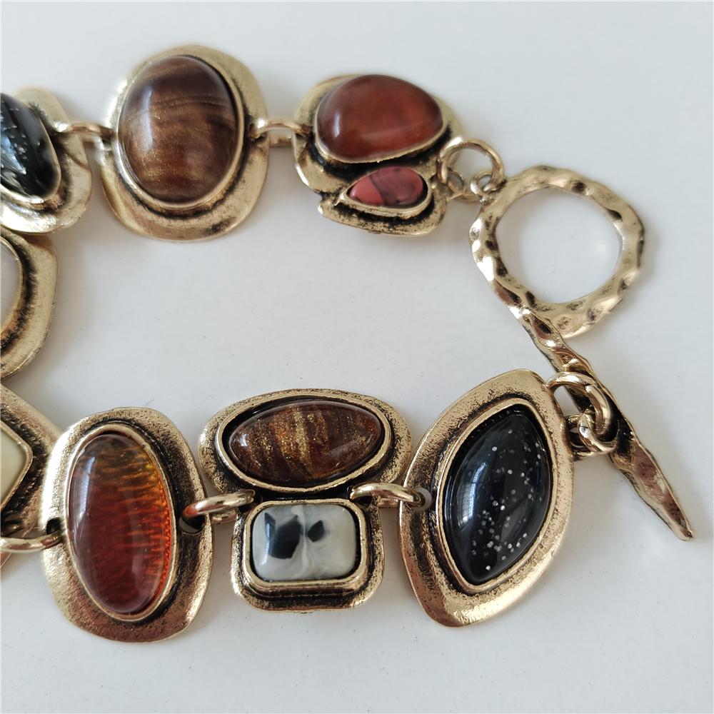 2025 New Indian Ethnic Vintage Bracelet Women Fashion Boho Statement Charm Metal Hollow Links Resin Stone Bracelets Jewelry