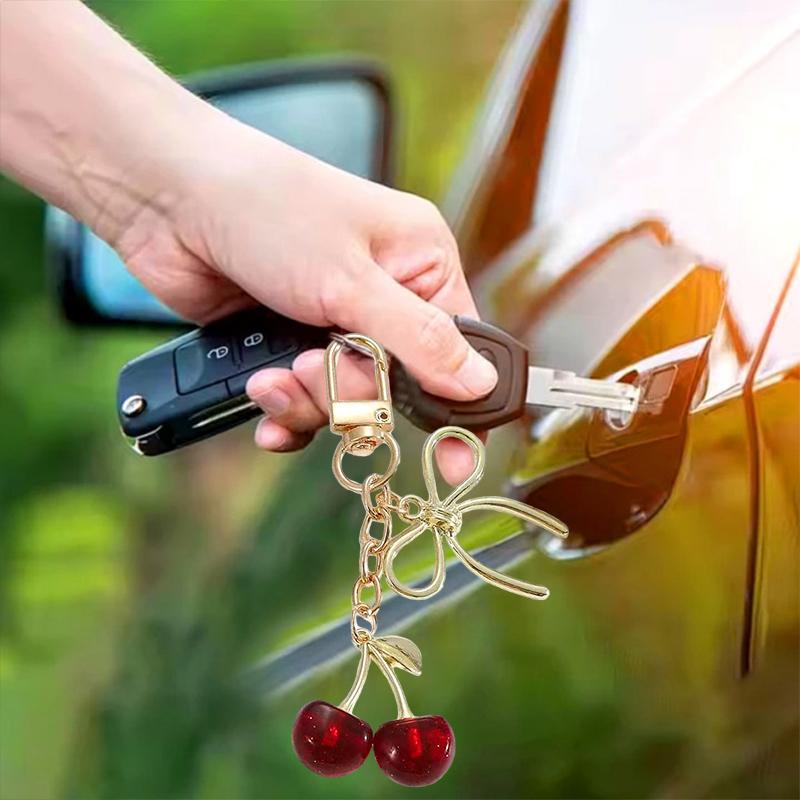 1 Stück Tasche Exquisit Niedlich Langlebig Kirschfarbener Anhänger Realistischer Schlüsselanhänger Schick Realistisch Premium 9x3cm