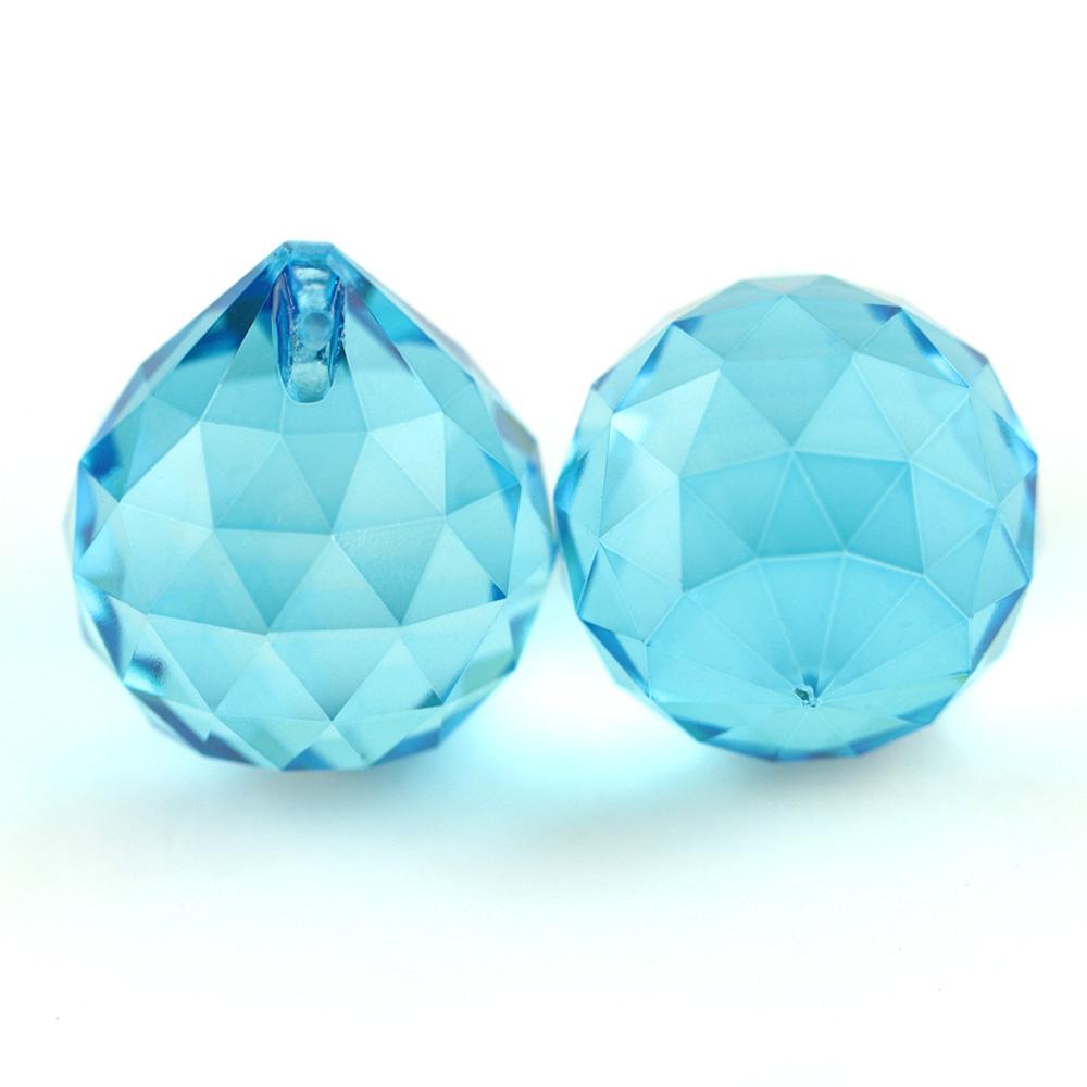 Boules suspendues en cristal K9 de différentes couleurs 15 mm/20 mm/30 mm/40 mm Prismes en verre Boules facettées Feng Shui Décoration d'arbre de mariage de fête d'hôtel