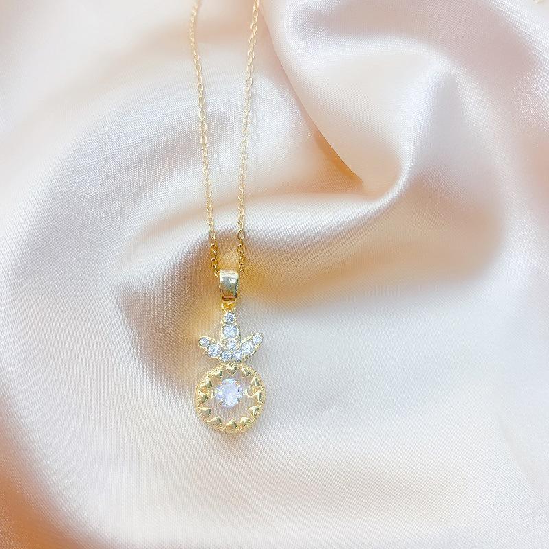 Real Gold Color-Retaining Copper Necklace with Micro-inlaid Diamonds and Heart Flower Crown Pendant for Women