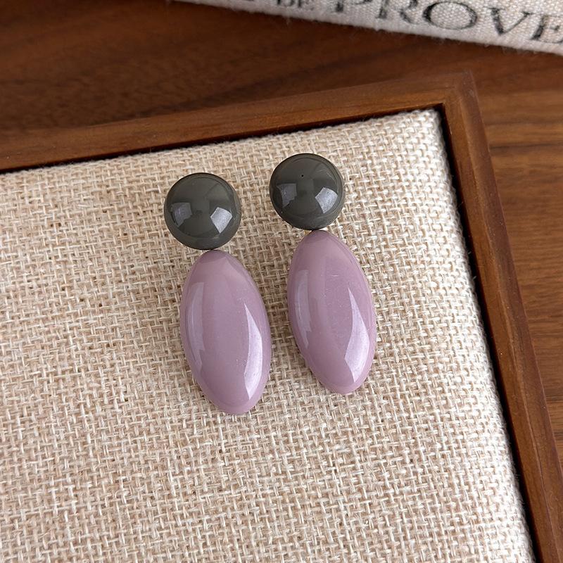 Trendy Temperament Geometric Contrasting Color Resin Drop Earrings for Women Winter Autumn Retro Stud Earrings Jewelry Accessory
