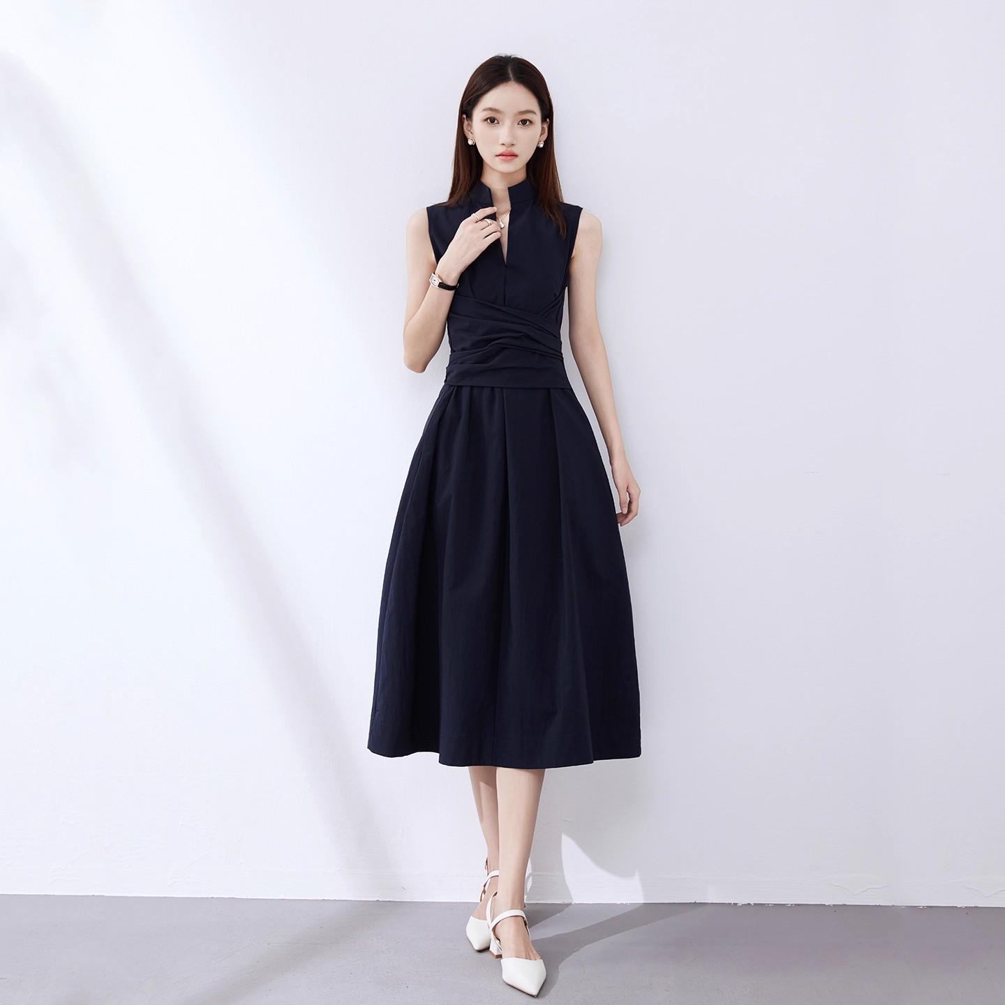 

Elegant Women s Sleeveless Drape Design Dress - Hepburn Style, Tie-Up Waist, Slimming Long Commuter Dress M темно-синий