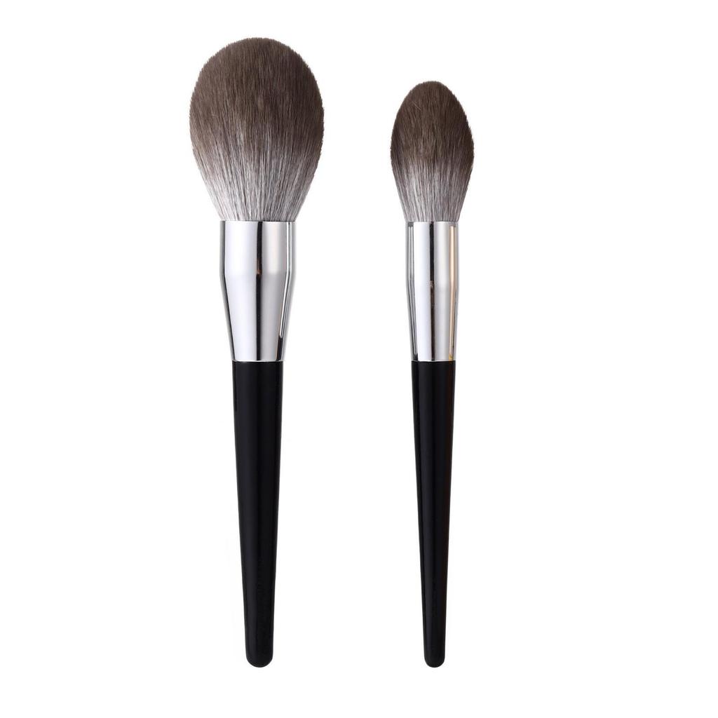 Portable Angled Contour Brush with Wooden Handle & Fiber Bristles