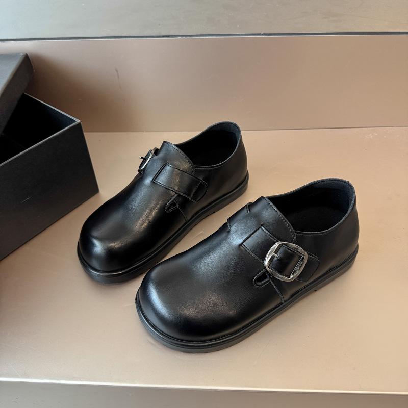 

Versatile flat-soled loafers women s 2025 new autumn brown British style retro small leather shoes Japanese commuter shoes 35 чёрный