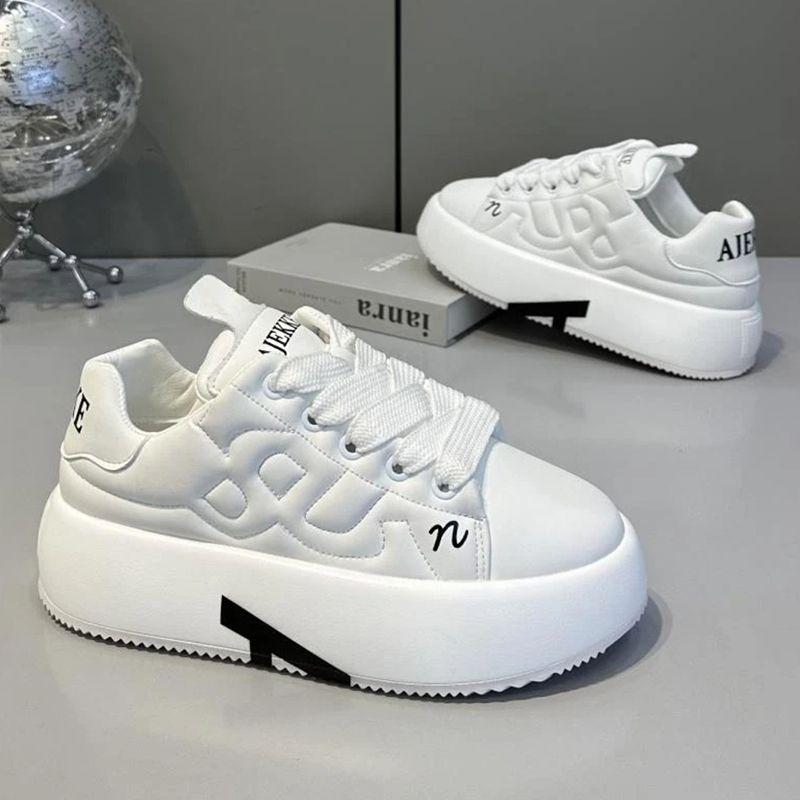 Fashion 2025 Autumn New Men's Sneakers Round Head Lace-Up Casual Shoes Solid Color Fashion Platform Trend Board Shoes zapatillas hombre