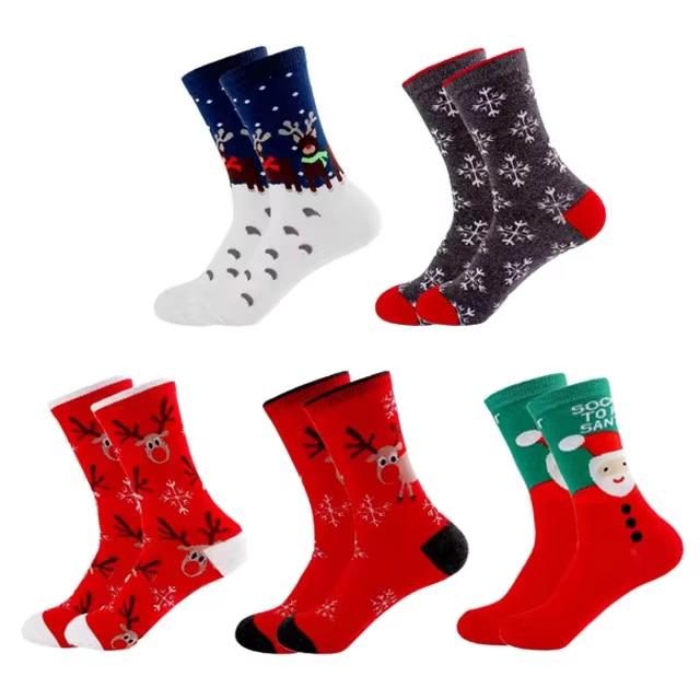 4 Pairs Men Women Christmas Printed Socks Cartoon Snowman Gingerbread Man Reindeer Santa Claus Suitable All Seasons Casual Socks