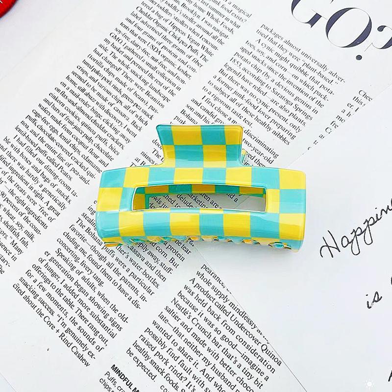 Neu eingetroffen: Modische, 8 cm große, rechteckige Haarspange mit Karomuster aus Acryl für dickes Haar – Haifisch-Haarspange