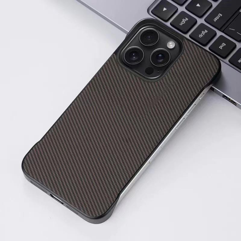 Applicable to iPhone16e mobile phone case 15promax carbon brazing 15plus borderless 14pro bracket 13 hard case