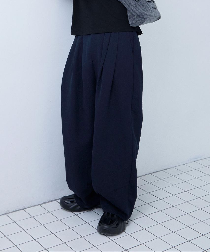 Ladeuedisyeon Draft String Wide Pants_Navy