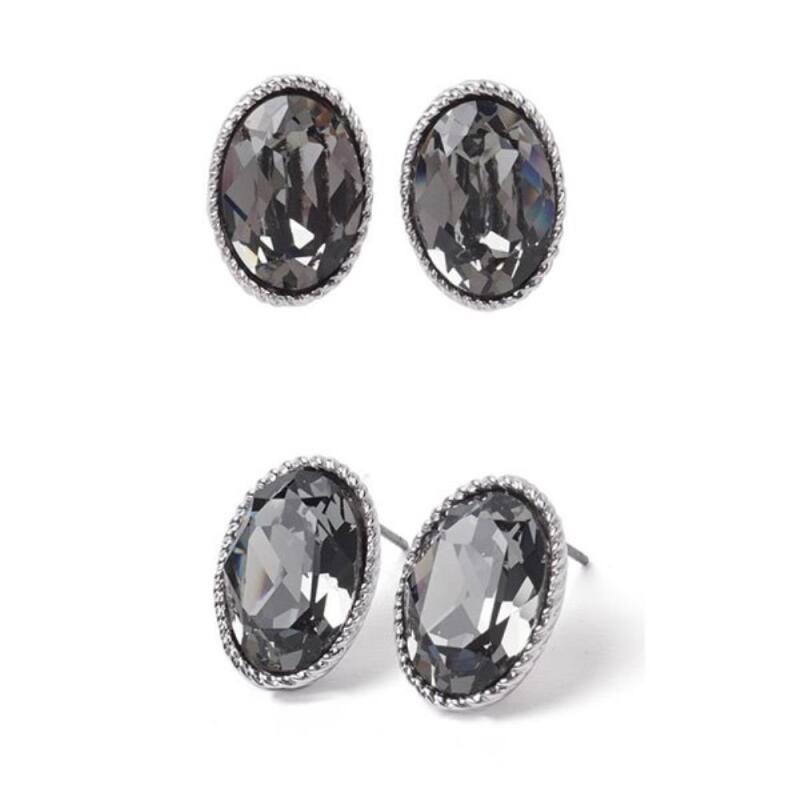 

Narilchi Black Oval Crystal Earrings for Women Silver Knight ONECOLOR