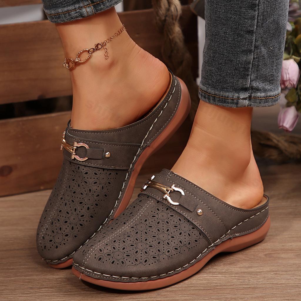 Fashion New Spring 2025 Retro Design Fashion Casual Thick Soled Half Slippers Women's Hollow Breathable Comfortable Beach Chunky Sandals