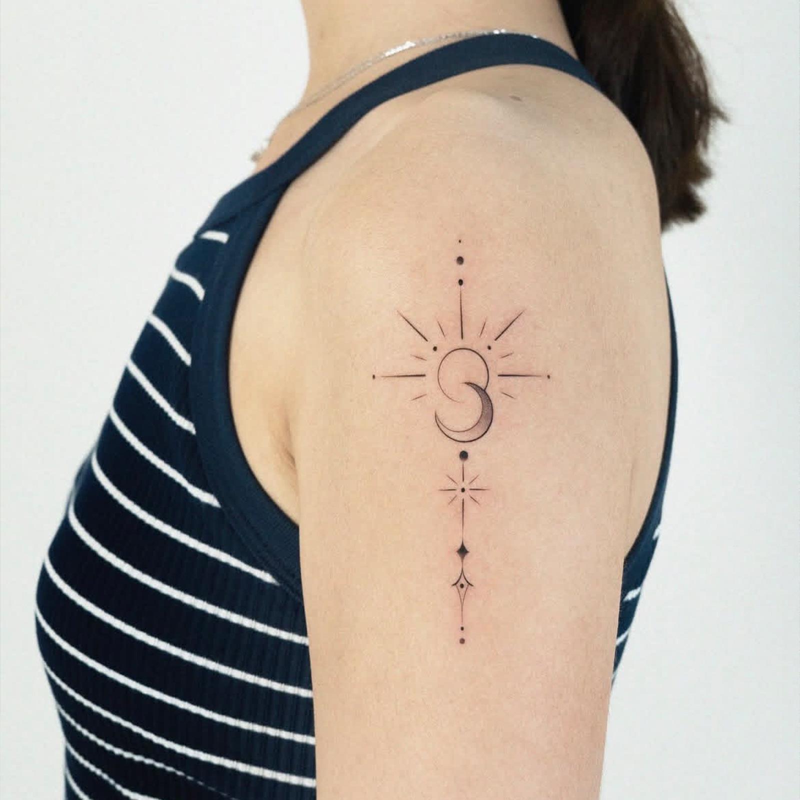Glow Makeup Unisex Advanced Sense Of Individuality Simple Sun And Moon Geometric Lines Totem Tattoo Sticker