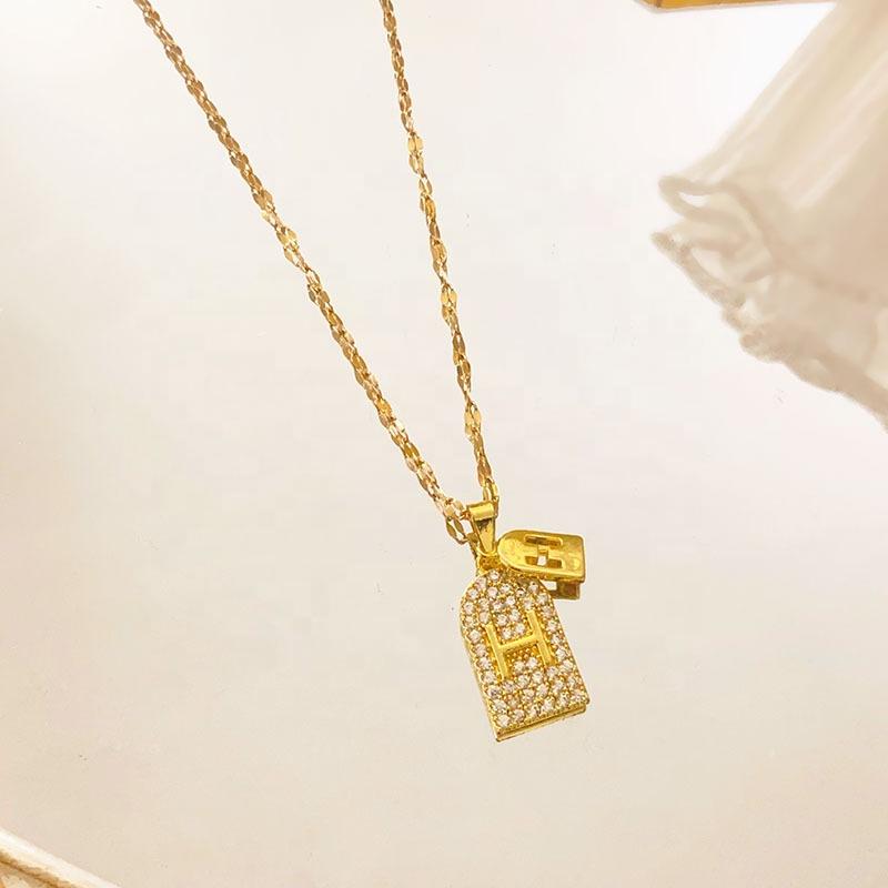 Light Luxury High-End Stainless Steel Necklace With Simple Design Exquisite and Versatile Collarbone Chain Pendant for Women