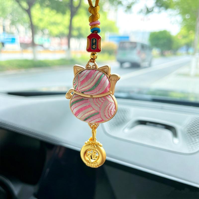 Lucky Cat Car Pendant: New Style Brocade Peace Charm for High-End Car Interiors