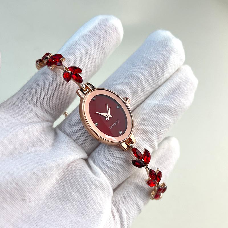 Watch Women s oval Bracelet Watches Pull rope light luxury retro exquisite niche Female fashion high-end Quartz Wristwatches