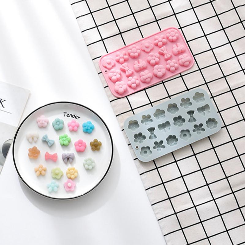 18Cavities Flower Bow Tie Silicone Chocolate Molds DIY Pudding Biscuit Pastry Dessert Fondant Candle Cake Mold Baking Tools