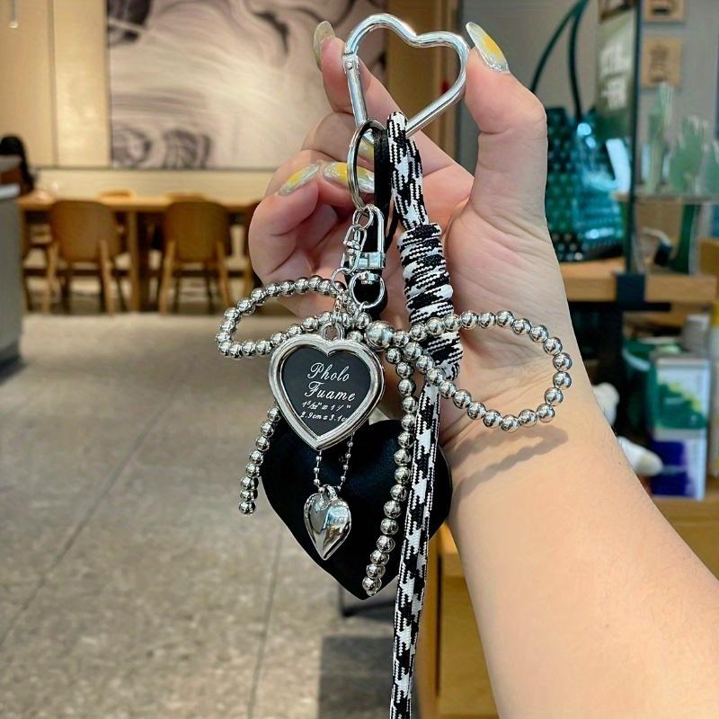 Portachiavi Trendy a Forma di Cuore in Pelle con Fiocco Portachiavi Delicato con Perline Portachiavi per Auto Decorazione Ciondolo per Borsa Regalo per Ragazze