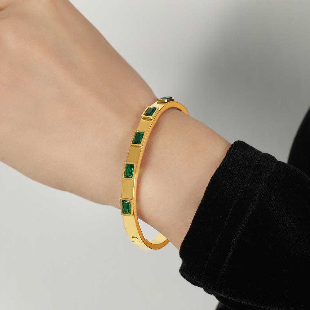 Retro 18K Gold Plated Titanium Steel Bracelet with Zirconia - Women's Fashion Jewelry