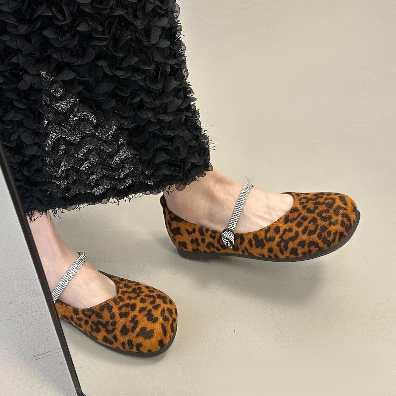 Loafers Shoes Women Flats Casual Soft Sandals Walking Cozy Summer Sport Shoes Woman 2025 Fashion Sneakers Dress Zapatos De Mujer