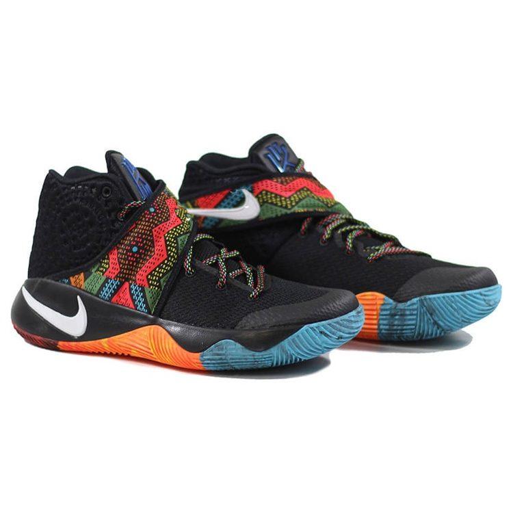 Nike Kyrie 2 BHM Mes de la Historia Negra Tela Antideslizante Ligeras Caña Media Zapatillas de Baloncesto de Rendimiento Hombre Negro 828375-099