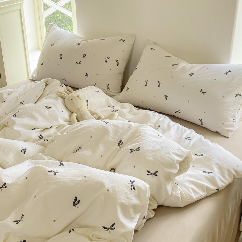 Class A Small Floral Cloud-like Cotton Bedding Set - Includes Duvet Cover, Sheet, Bed Skirt (3 pcs)