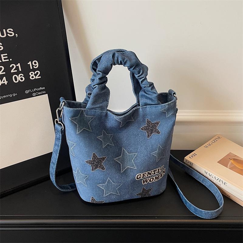 

Gentlewoman Leopard and Star Print Bucket Bag 2026 - Stylish Versatile Commuting Shoulder Bag зірка/синій