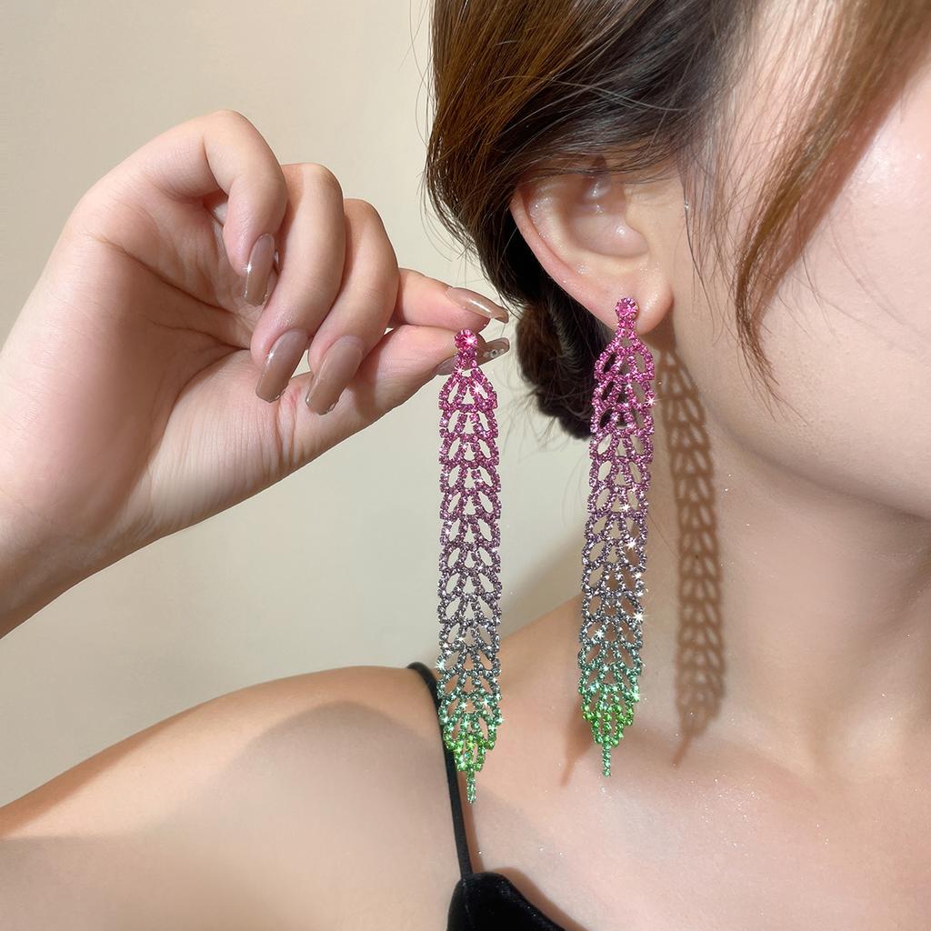 Explosive Simple Rhinestone Fringed Long Earrings