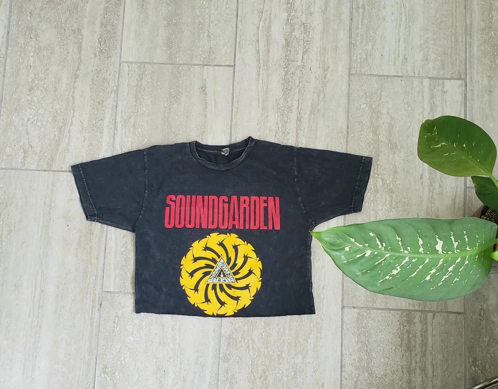 Soundgarden cropped top shirt vintage style M