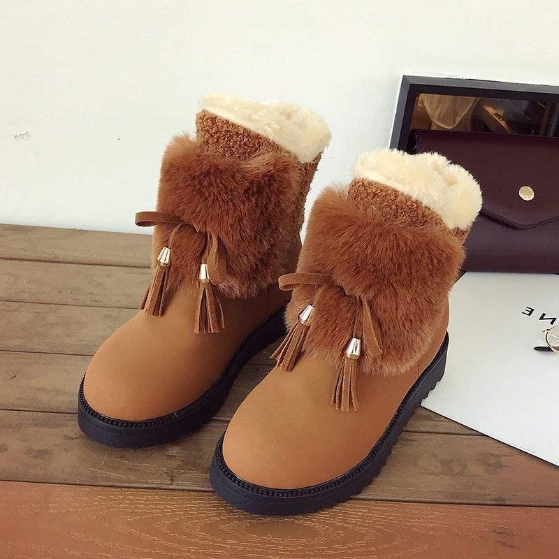 Women's 2025 Winter Snow Boots: Velvet-Lined, Thick Warm Cotton, Leather & Fur, Non-Slip Thick Sole, Fashionable Short Design.