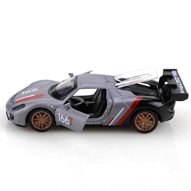 Bagged 1.36 Alloy 918 Pull-back Track Racing Car, Children's Toy, Birthday Gift, Stylish Collision Colors, Alloy Toy.