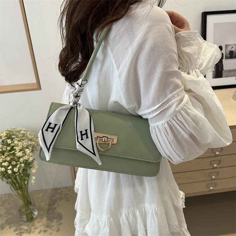Casual retro small square bag 2 new fashion trend shoulder bag women's bag simple fashion casual armpit bag
