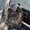 Leopardenmuster Canvas-Tragetasche für Damen Große Kapazität Lässige Umhängetasche Koreanischer Stil Herbst Winter Handtasche Stofftasche