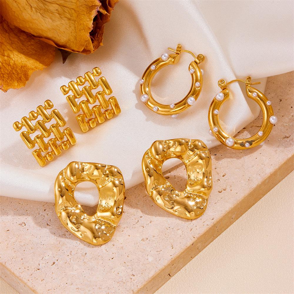 European Style Hammered Texture Water Drop Earrings in 18K Gold-Plated Titanium Steel - Eco-friendly and Colorfast Jewelry.