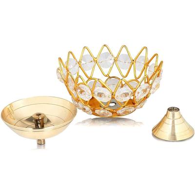 Dekor Metall Kristall Lotusform Guld Färg Mässing Diya- Unik Design, Hemdekorativ Oljelampa för Puja Set om 6