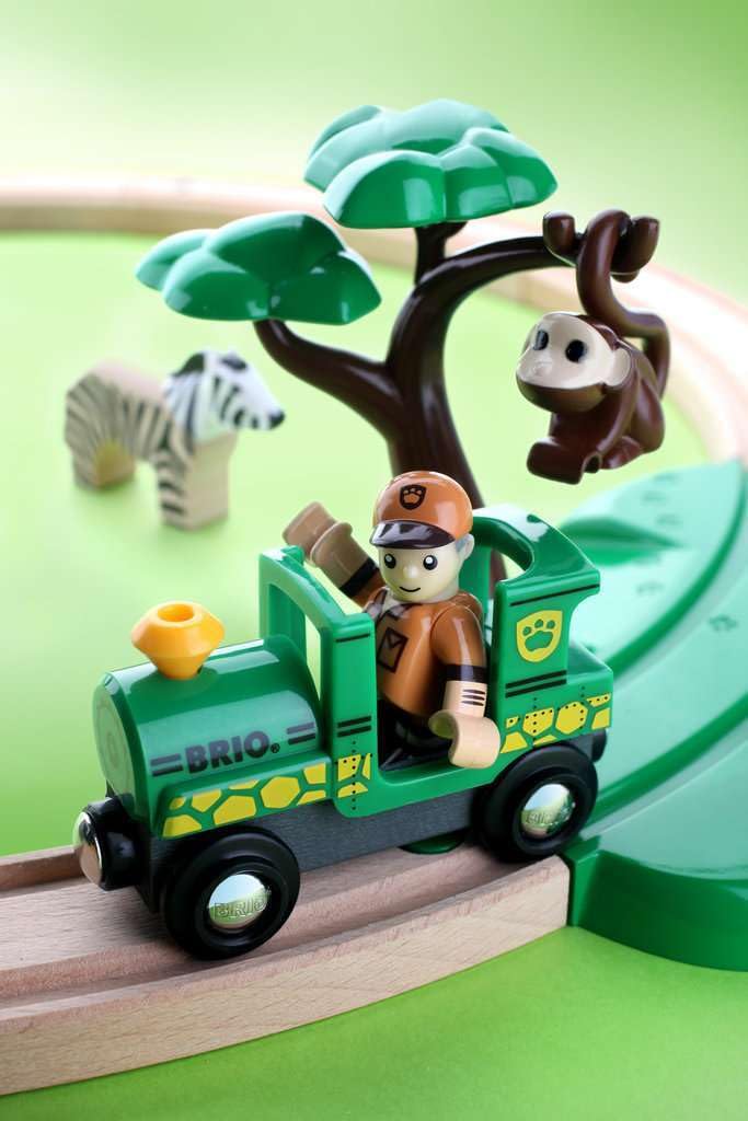 BRIO Safari Circle Set for ages 3 and Wooden Wooden Rail Gift 33720, up. [Toy, Toy, Rail, Set, (Birthday/Christmas)]