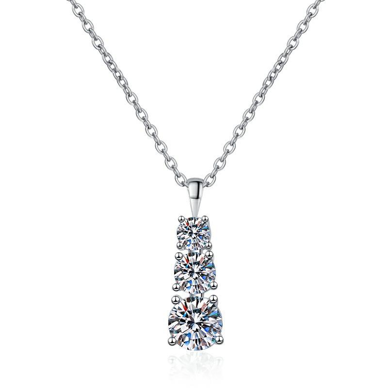 925 Sterling Silver Plated Pt950 Gold Pendant Women's Light Luxury High-end Moissanite Necklace Collarbone Chain 2026